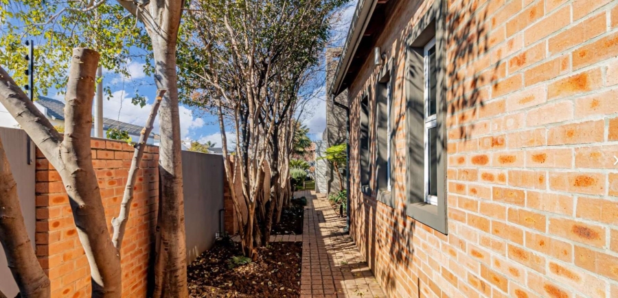 3 Bedroom Property for Sale in New Redruth Gauteng