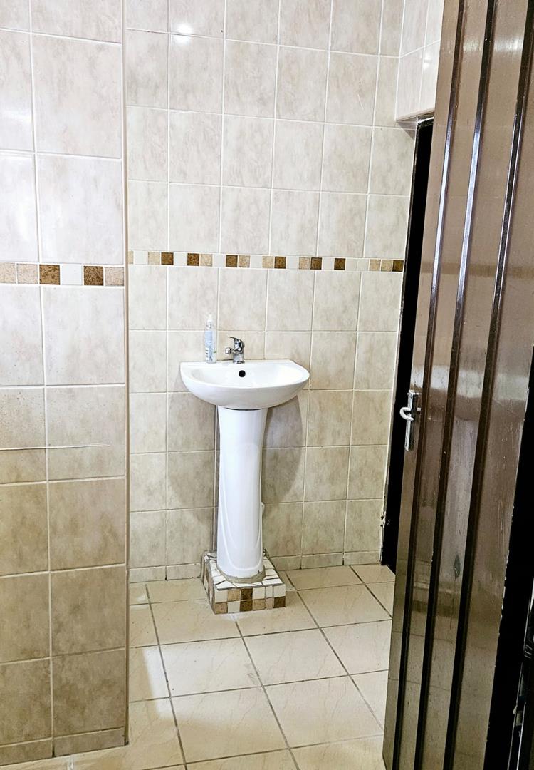 To Let 1 Bedroom Property for Rent in Brackendowns Gauteng