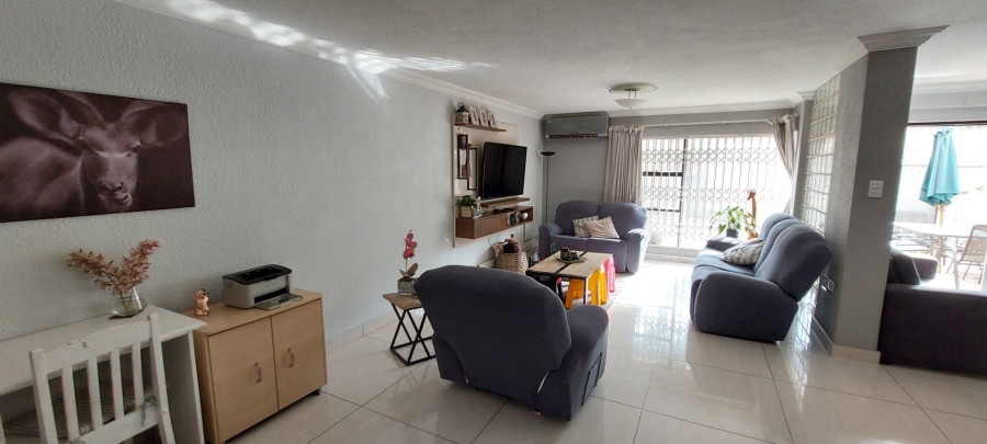 3 Bedroom Property for Sale in Bassonia Gauteng