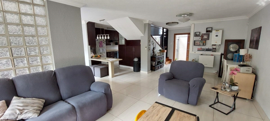 3 Bedroom Property for Sale in Bassonia Gauteng