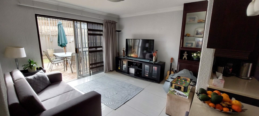 3 Bedroom Property for Sale in Bassonia Gauteng