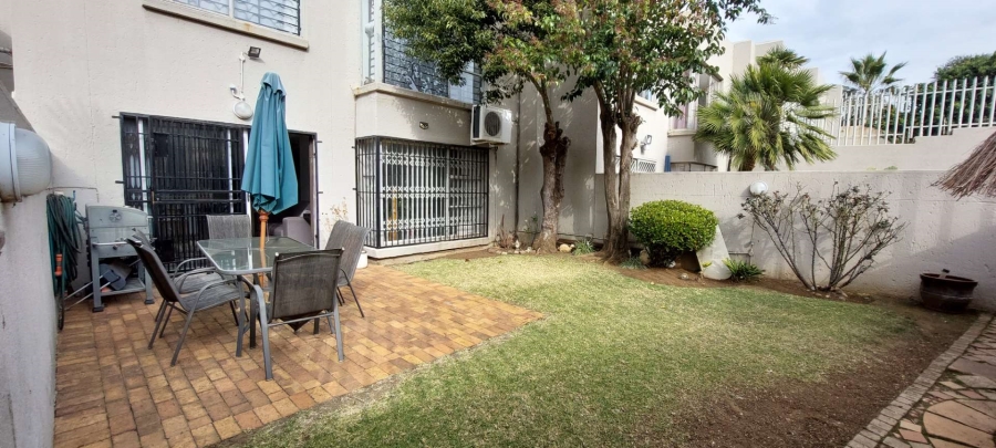 3 Bedroom Property for Sale in Bassonia Gauteng