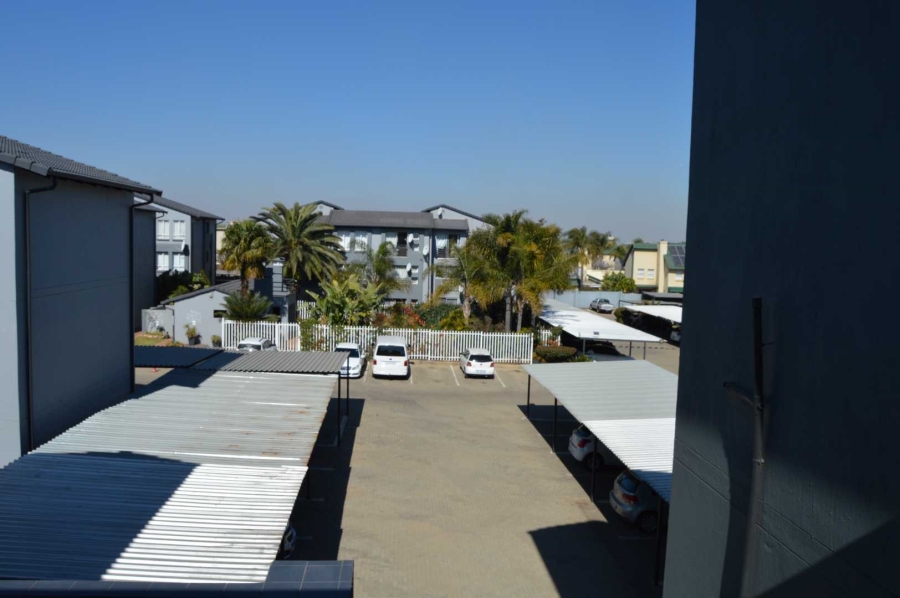 2 Bedroom Property for Sale in Verwoerdpark Gauteng