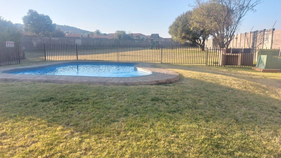 To Let 2 Bedroom Property for Rent in Meyersdal Gauteng