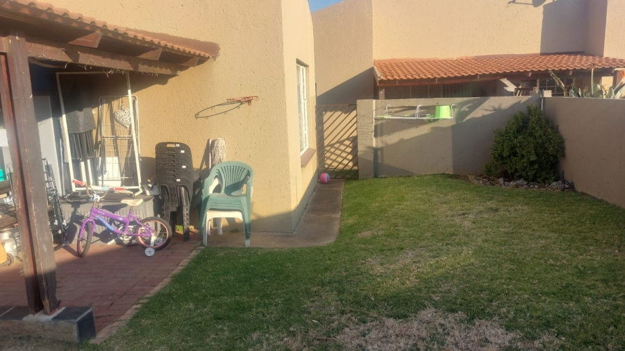 To Let 2 Bedroom Property for Rent in Meyersdal Gauteng