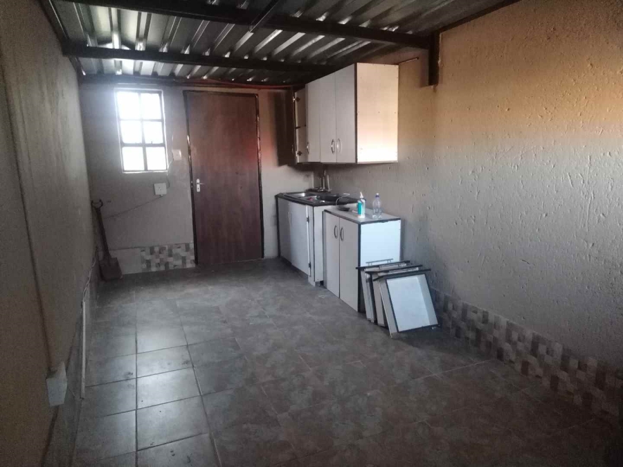 2 Bedroom Property for Sale in Soshanguve VV Gauteng