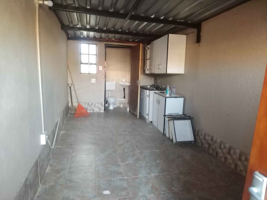 2 Bedroom Property for Sale in Soshanguve VV Gauteng