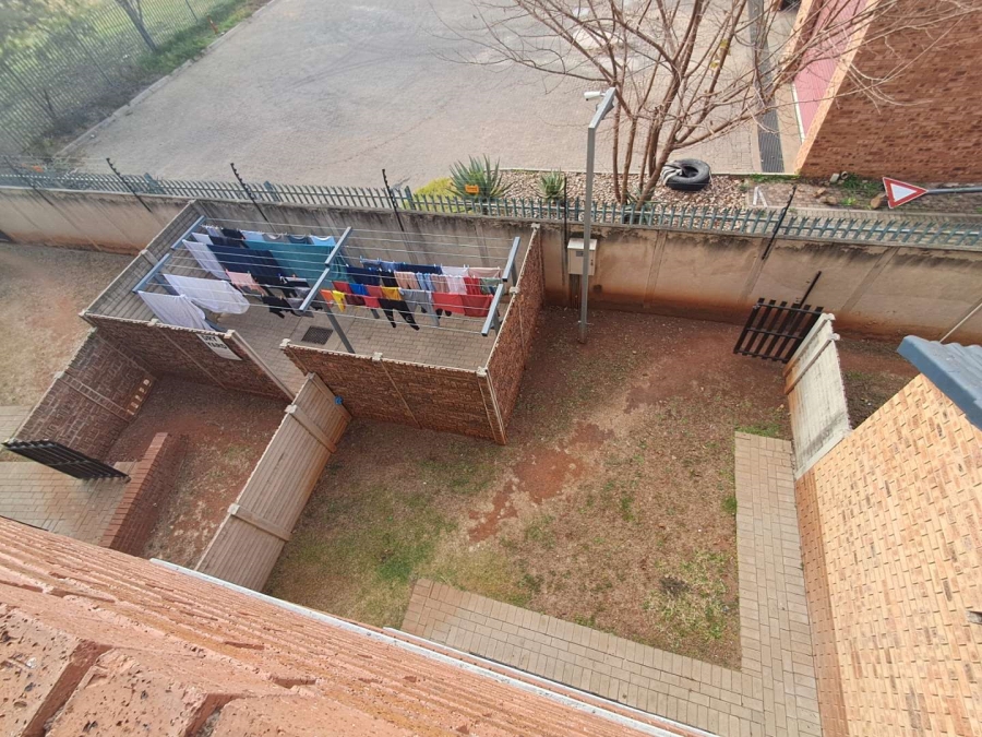 2 Bedroom Property for Sale in Heuweloord Gauteng