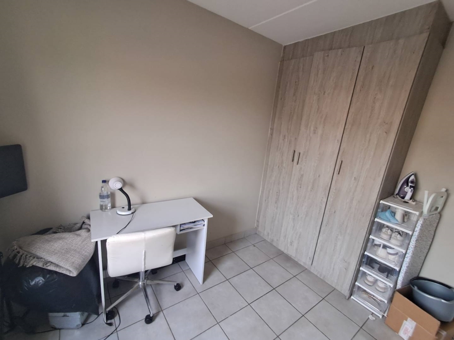 2 Bedroom Property for Sale in Heuweloord Gauteng