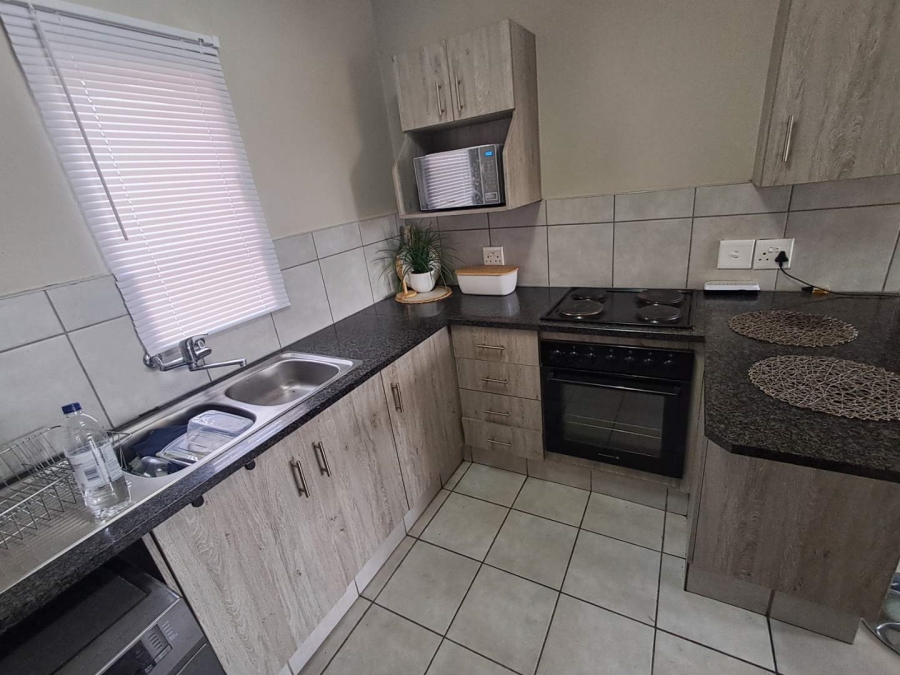 2 Bedroom Property for Sale in Heuweloord Gauteng
