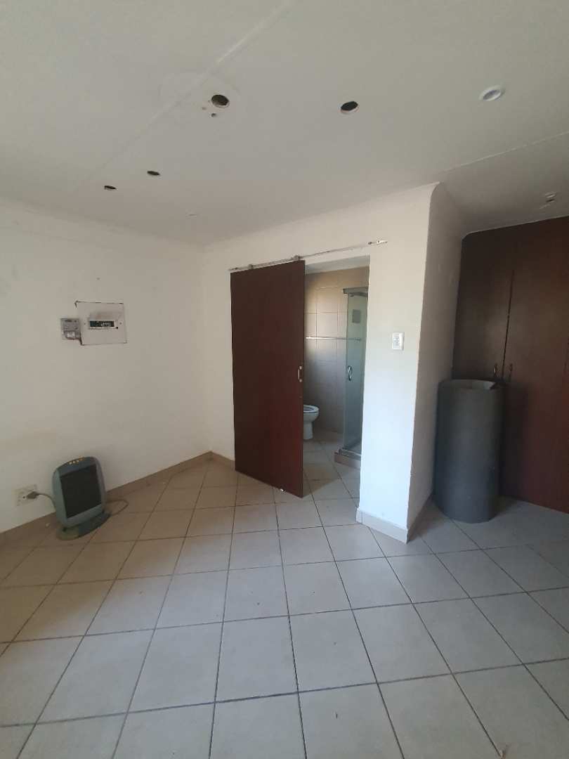 To Let 2 Bedroom Property for Rent in Wierdapark Gauteng