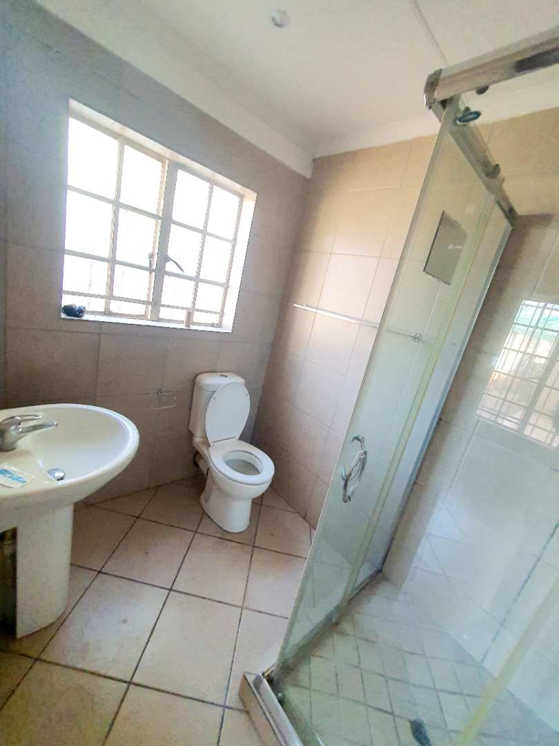 To Let 2 Bedroom Property for Rent in Wierdapark Gauteng