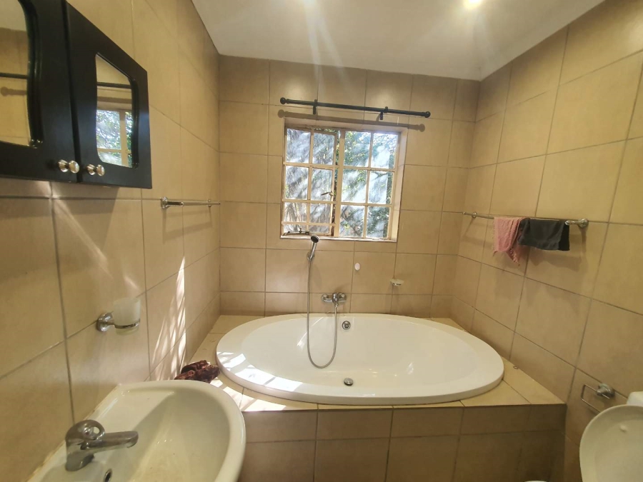 To Let 2 Bedroom Property for Rent in Wierdapark Gauteng