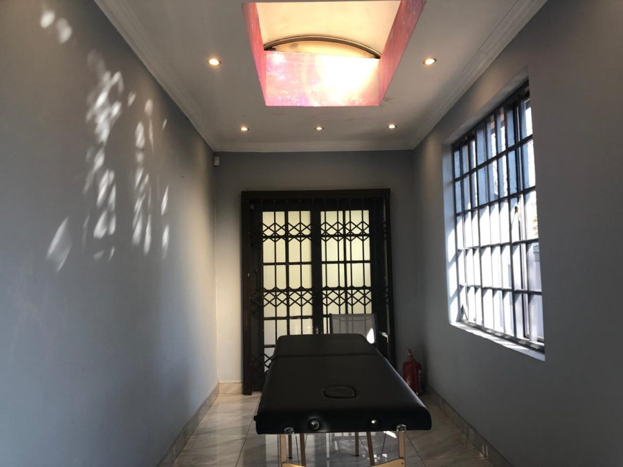 To Let commercial Property for Rent in Greenside Gauteng