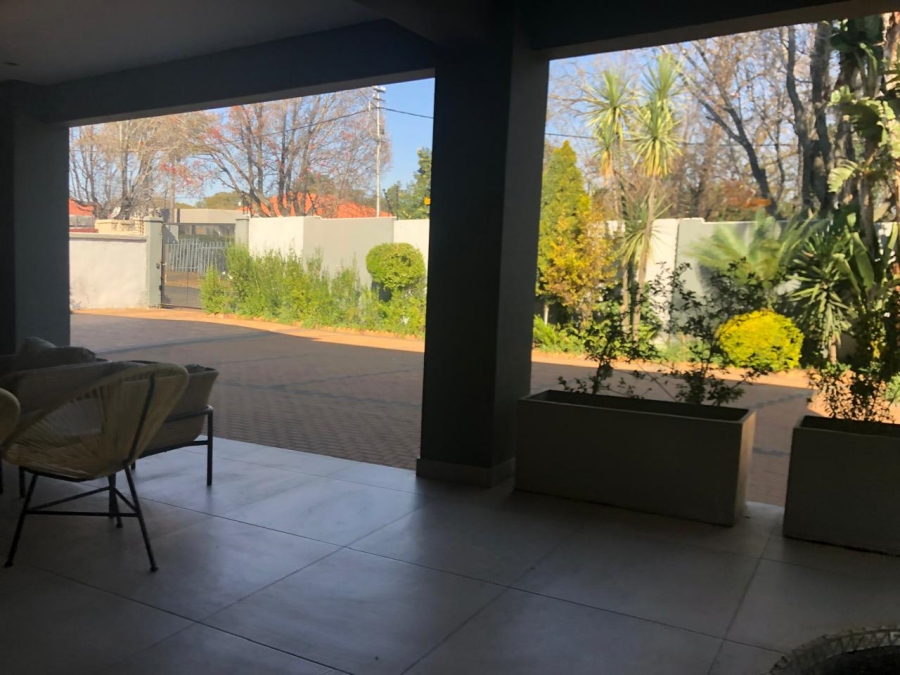 To Let commercial Property for Rent in Greenside Gauteng
