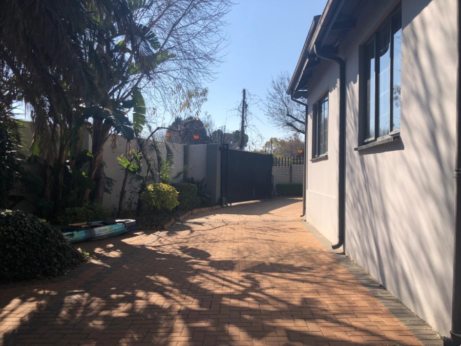 To Let commercial Property for Rent in Greenside Gauteng