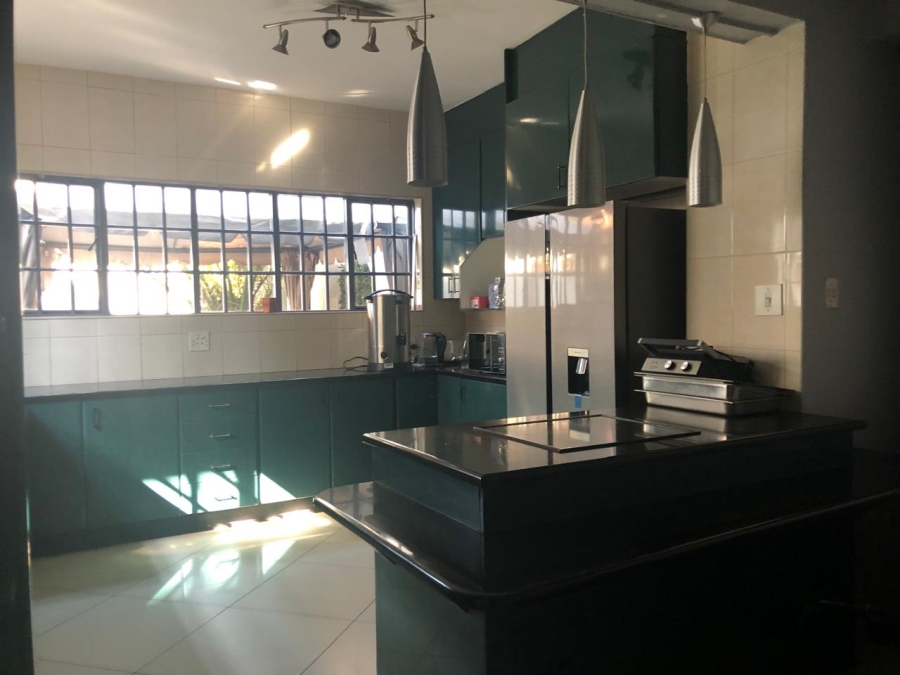 To Let commercial Property for Rent in Greenside Gauteng
