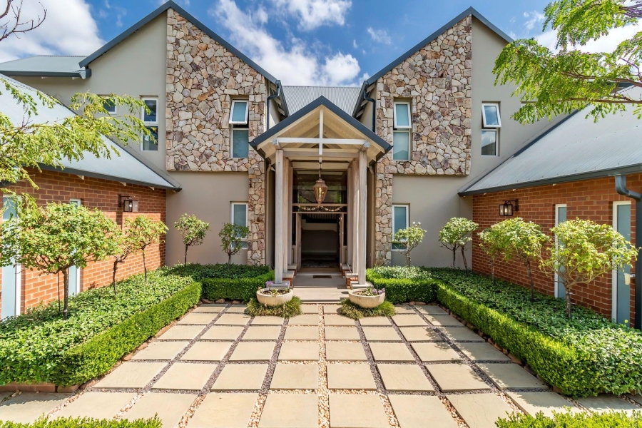 5 Bedroom Property for Sale in Waterfall Country Estate Gauteng