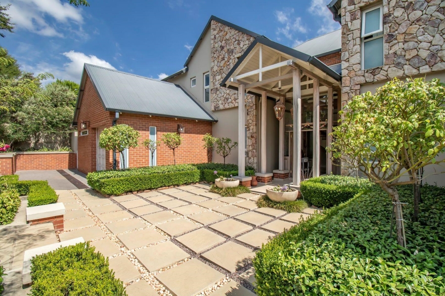 5 Bedroom Property for Sale in Waterfall Country Estate Gauteng