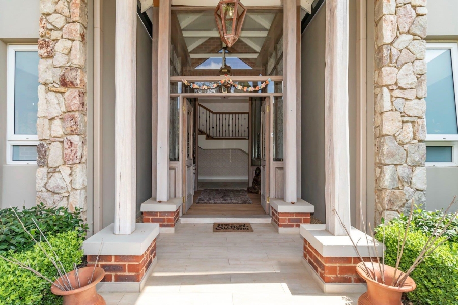 5 Bedroom Property for Sale in Waterfall Country Estate Gauteng