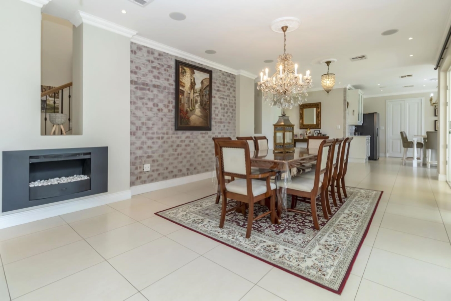 5 Bedroom Property for Sale in Waterfall Country Estate Gauteng