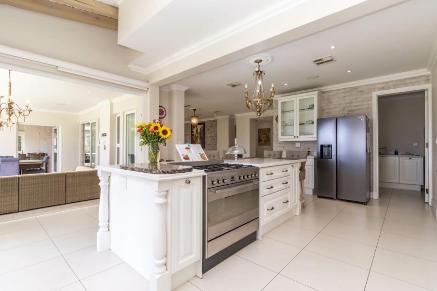 5 Bedroom Property for Sale in Waterfall Country Estate Gauteng