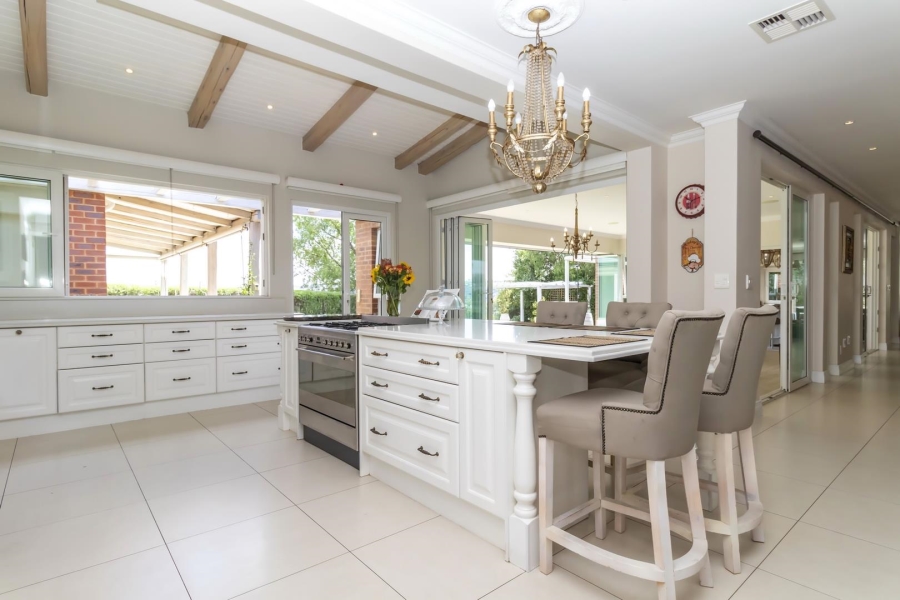 5 Bedroom Property for Sale in Waterfall Country Estate Gauteng