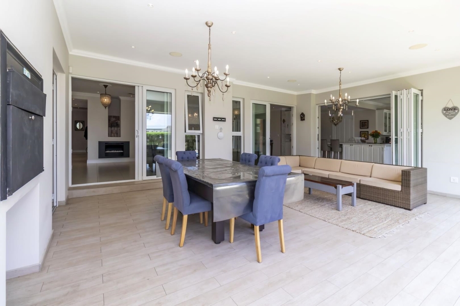 5 Bedroom Property for Sale in Waterfall Country Estate Gauteng