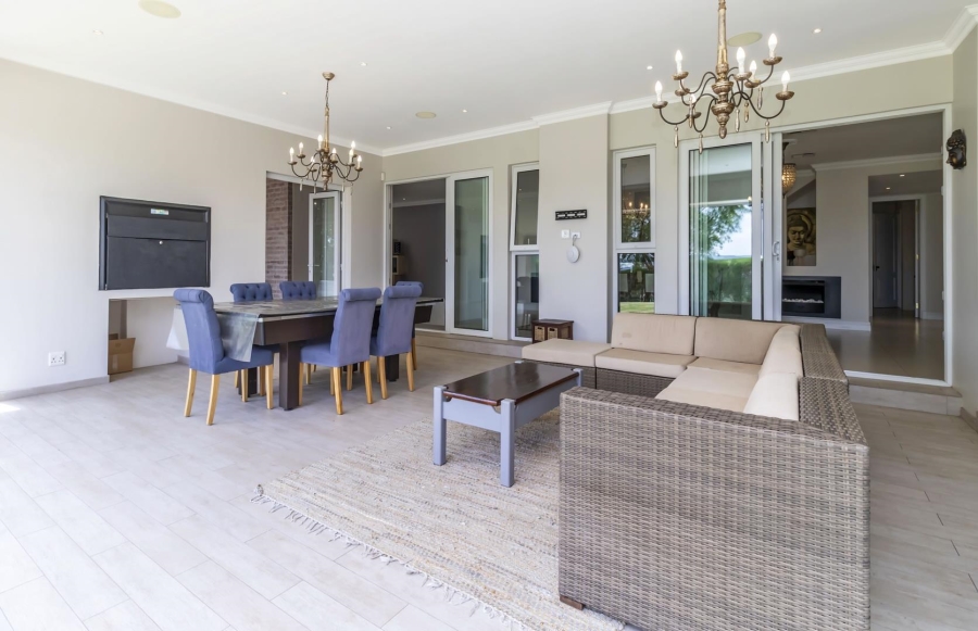 5 Bedroom Property for Sale in Waterfall Country Estate Gauteng