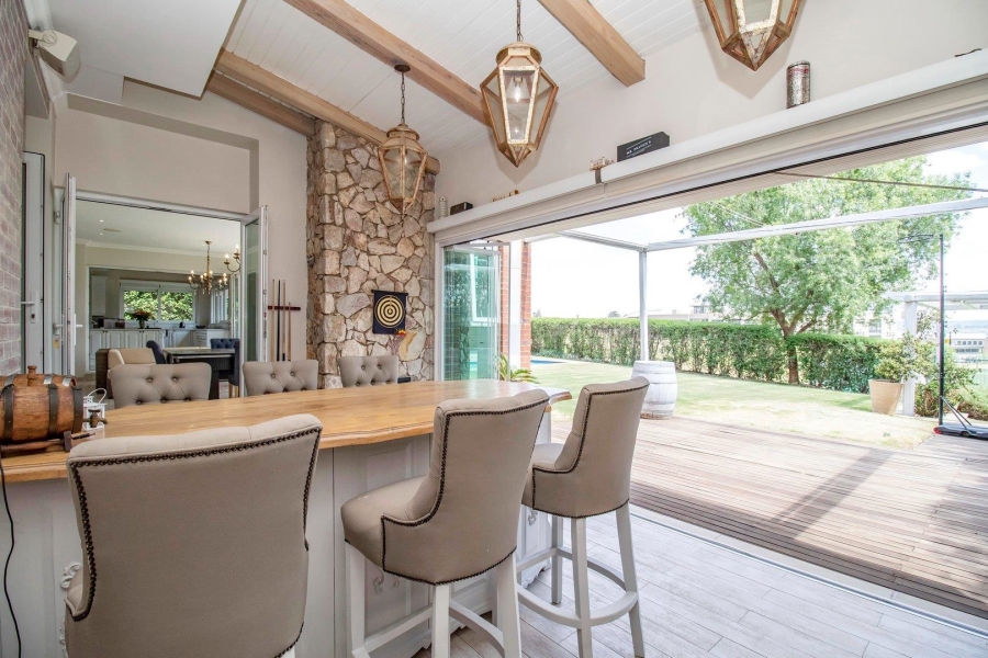 5 Bedroom Property for Sale in Waterfall Country Estate Gauteng