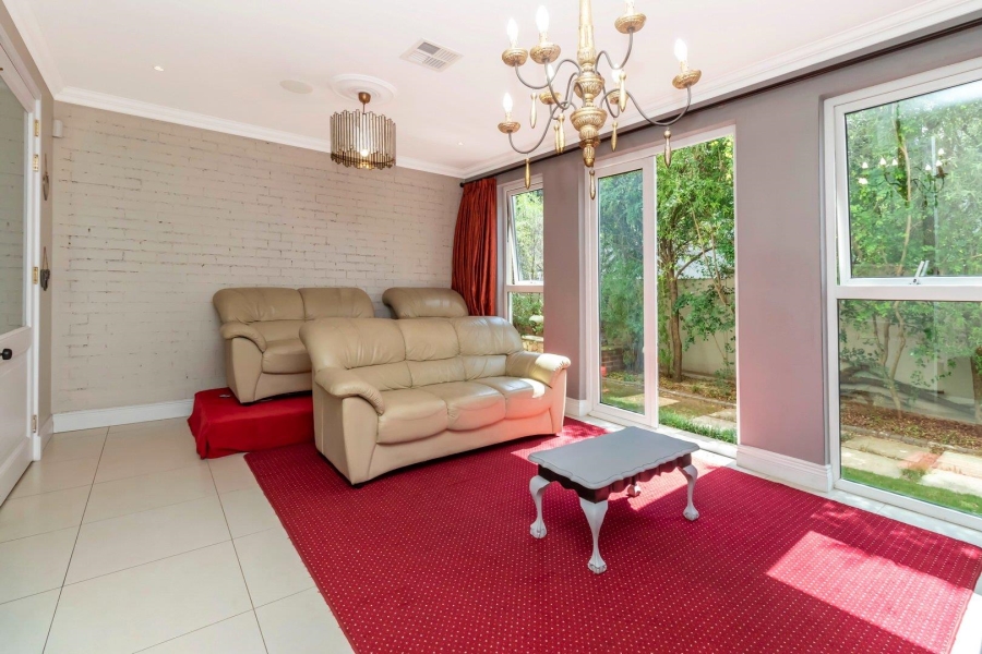 5 Bedroom Property for Sale in Waterfall Country Estate Gauteng