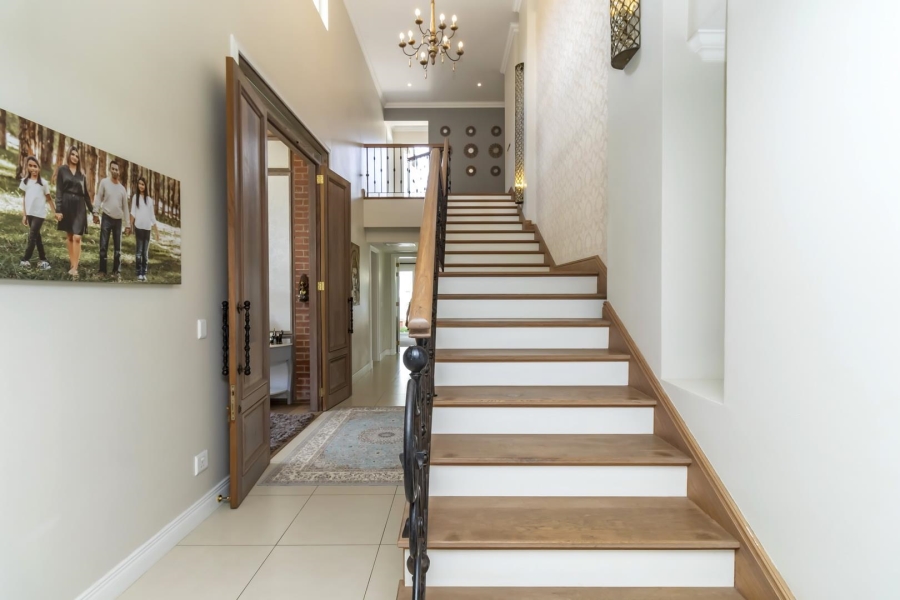 5 Bedroom Property for Sale in Waterfall Country Estate Gauteng