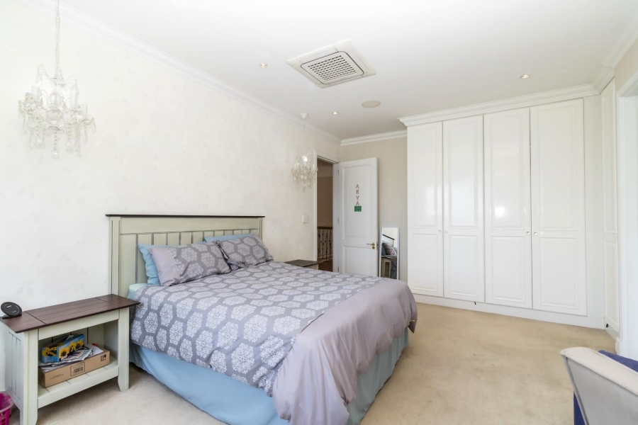 5 Bedroom Property for Sale in Waterfall Country Estate Gauteng