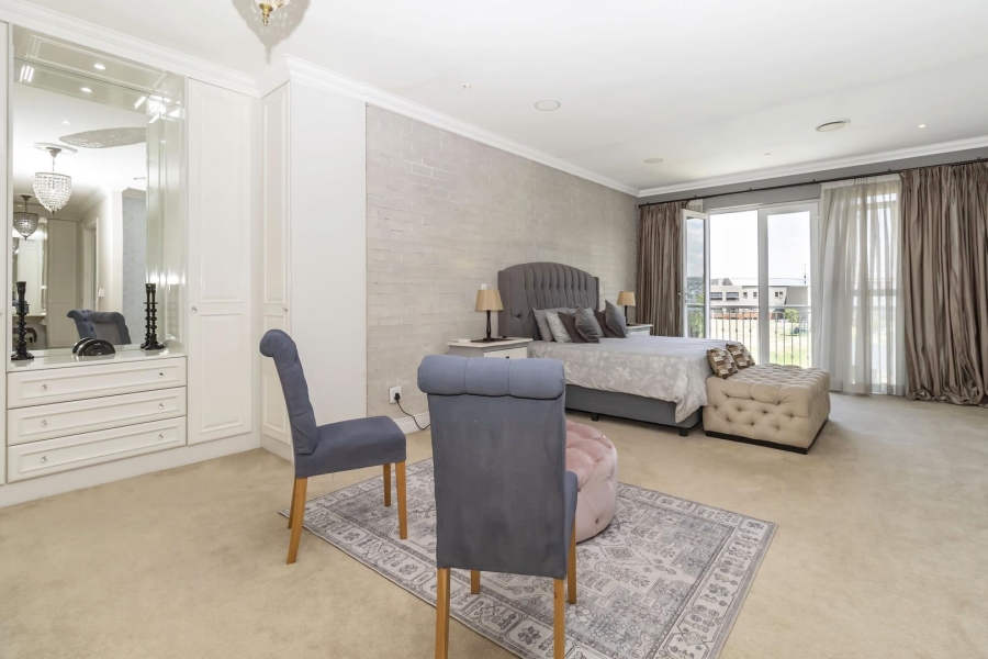 5 Bedroom Property for Sale in Waterfall Country Estate Gauteng