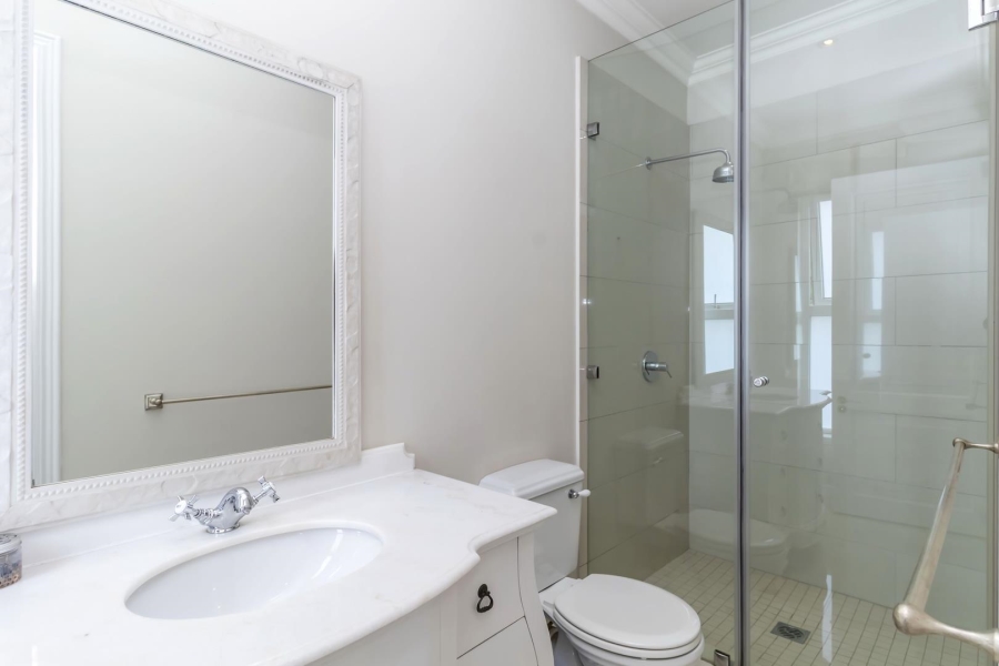 5 Bedroom Property for Sale in Waterfall Country Estate Gauteng