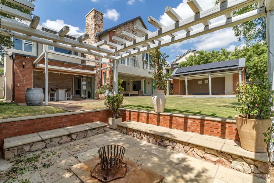 5 Bedroom Property for Sale in Waterfall Country Estate Gauteng