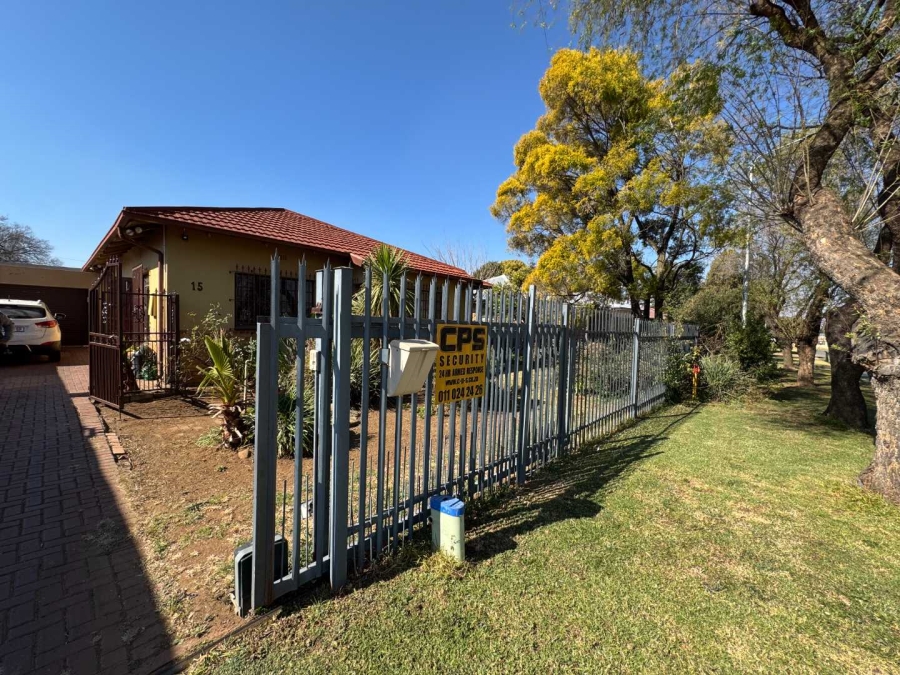 3 Bedroom Property for Sale in Florentia Gauteng
