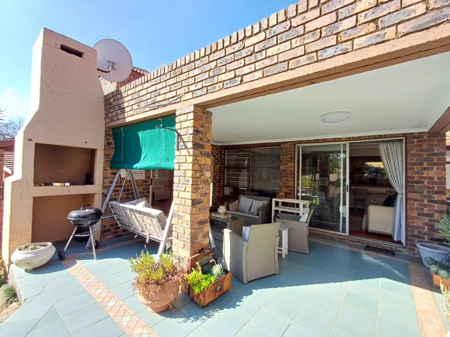 To Let 3 Bedroom Property for Rent in Northwold Gauteng