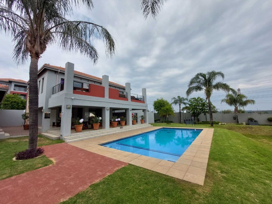 2 Bedroom Property for Sale in Barbeque Downs Gauteng