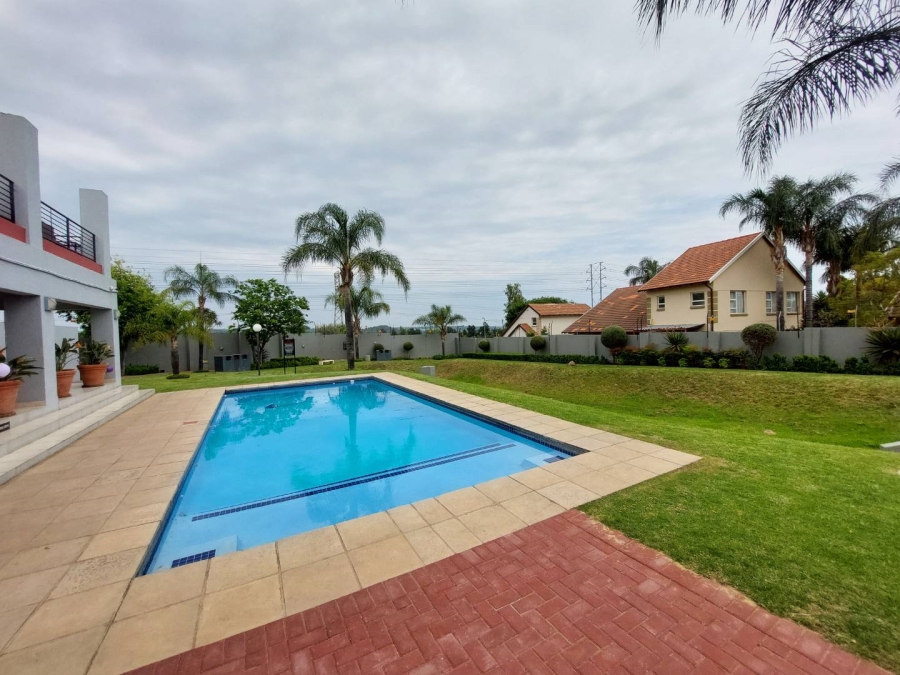 2 Bedroom Property for Sale in Barbeque Downs Gauteng