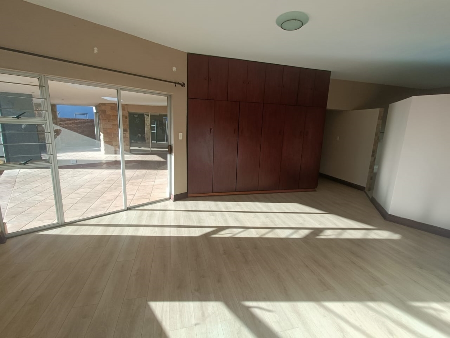 3 Bedroom Property for Sale in Clubview Gauteng