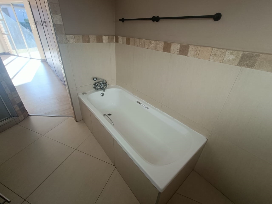 3 Bedroom Property for Sale in Clubview Gauteng