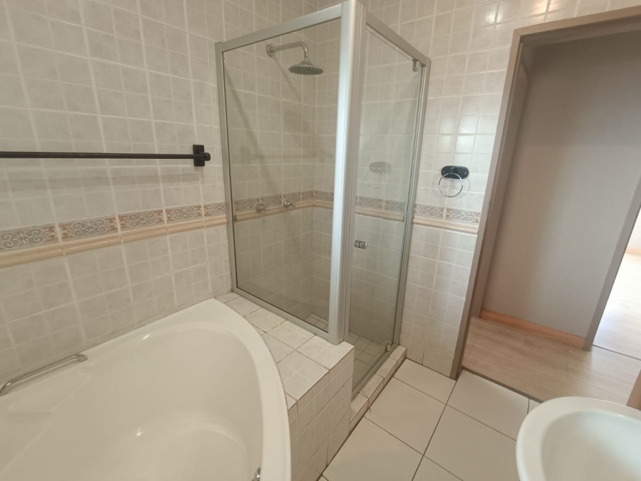 3 Bedroom Property for Sale in Clubview Gauteng
