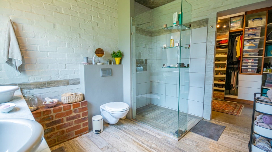 4 Bedroom Property for Sale in Boardwalk Manor Gauteng