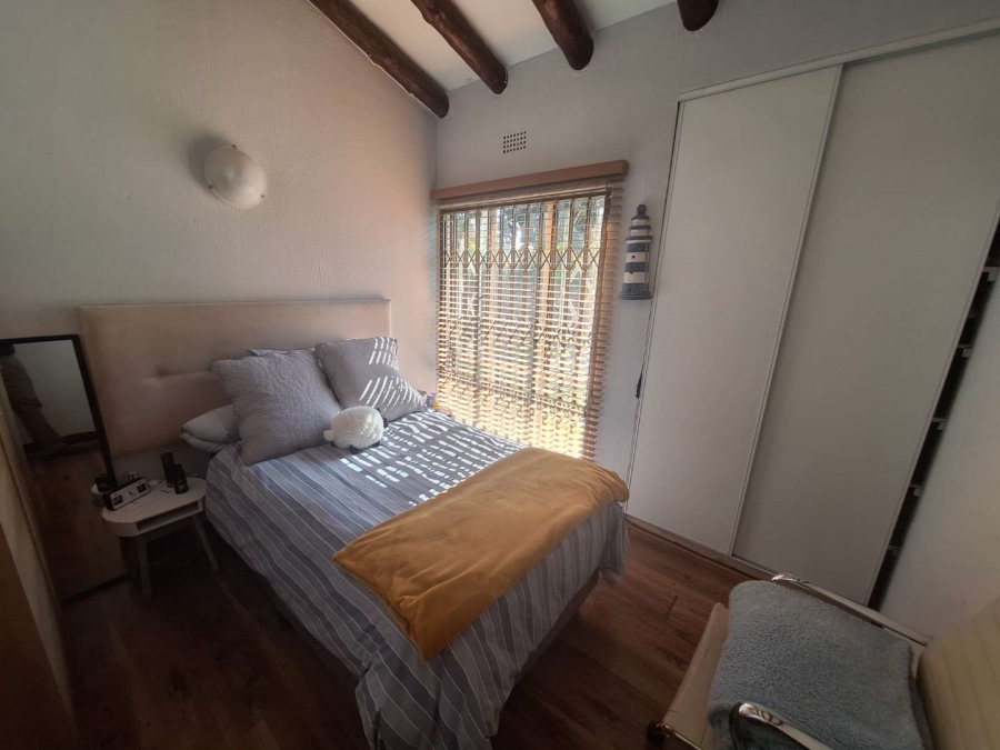 To Let 4 Bedroom Property for Rent in Constantia Kloof Gauteng