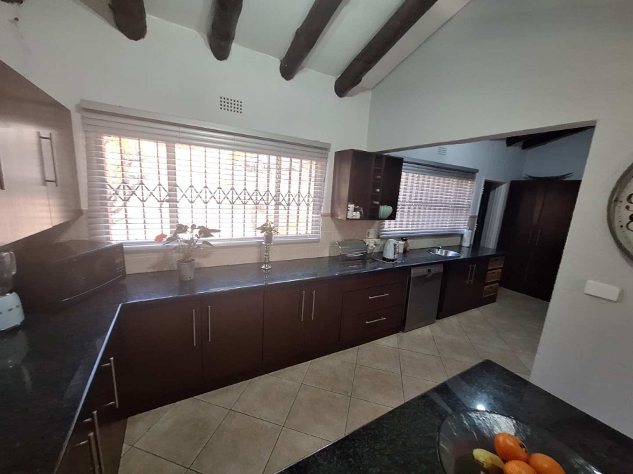 To Let 4 Bedroom Property for Rent in Constantia Kloof Gauteng