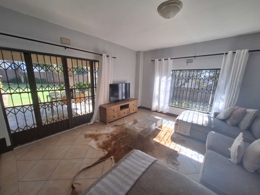 To Let 4 Bedroom Property for Rent in Constantia Kloof Gauteng