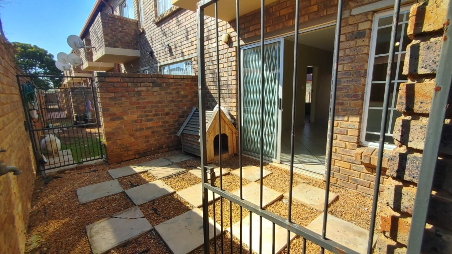 To Let 1 Bedroom Property for Rent in Highveld Ext 12 Gauteng