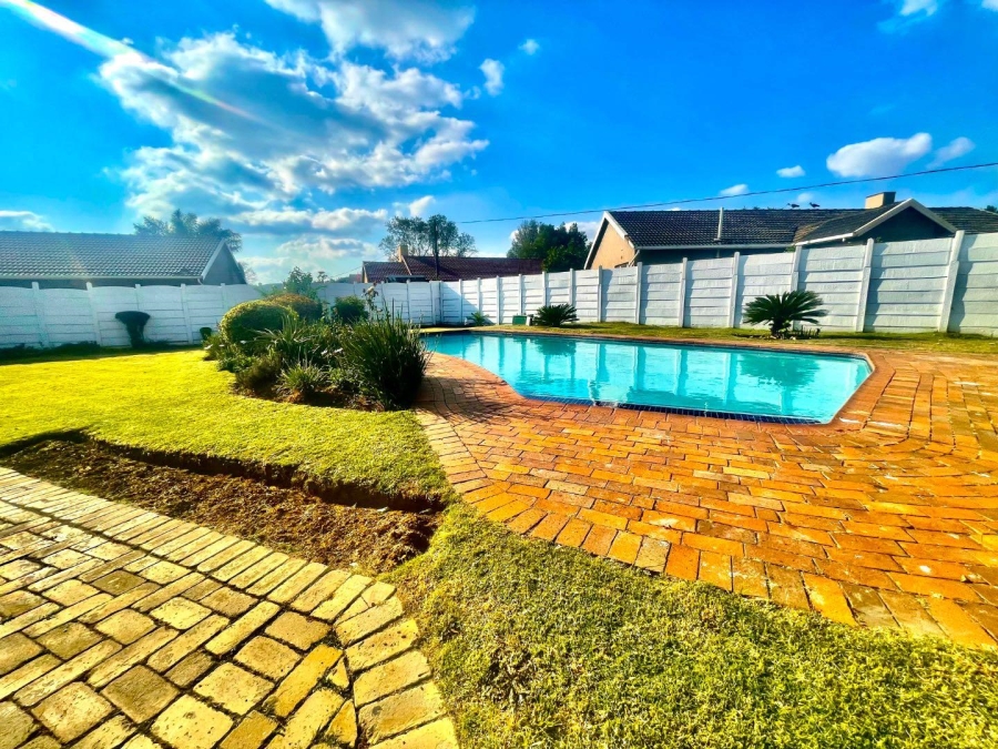 3 Bedroom Property for Sale in Esther Park Gauteng