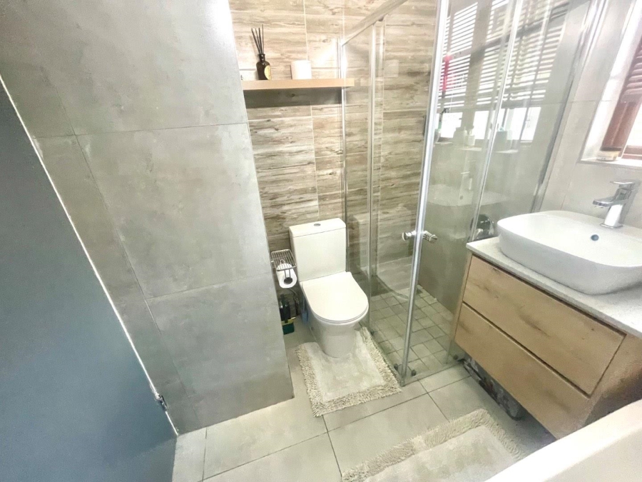 3 Bedroom Property for Sale in Esther Park Gauteng